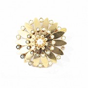 18k yellow gold brooch with pearls, ca. 1950