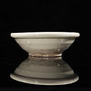 White-glazed ceramic bowl, Tang Dynasty