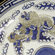 Porcelain dish ‘Foo dogs’, 20th century