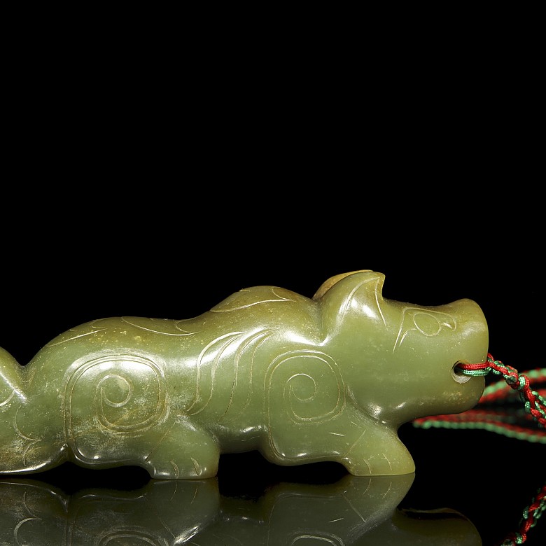 Carved jade figure ‘Tiger’, Western Zhou dynasty