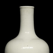 Porcelain glazed vase, with Jiaqing seal