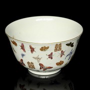 Enamelled porcelain ‘Butterflies’ bowl, Qing dynasty