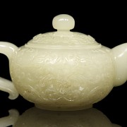 White jade teapot and lid, Qing dynasty