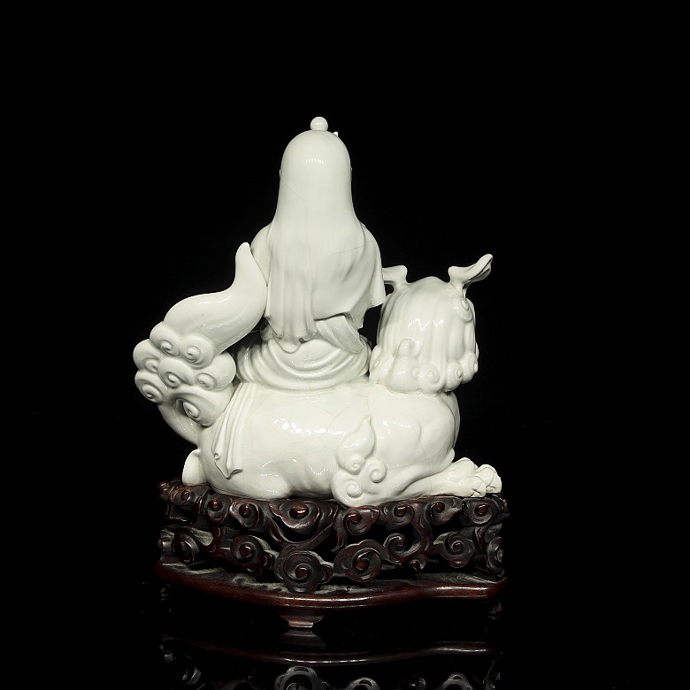 Porcelain figurine ‘Manjushri on foo dog’, Qing Dynasty