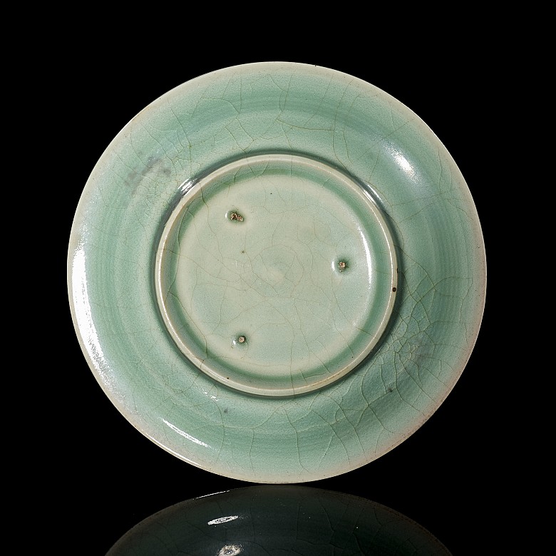 Ruyao Glazed Porcelain Dish, Jin dynasty