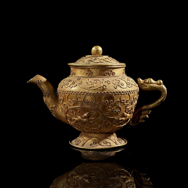 Gilt-bronze teapot, Tang style