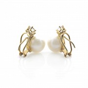 18k yellow gold earrings with cultured pearls