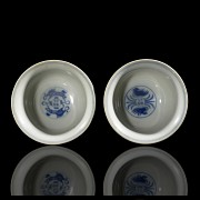 Pair of yellow-glazed porcelain cups, Qing dynasty