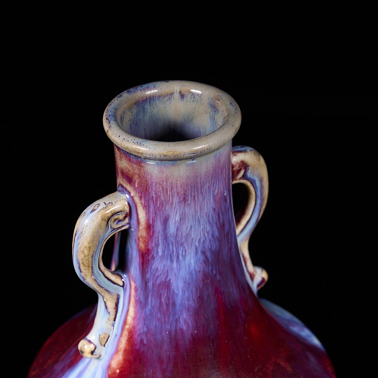 Hu” vase with flambé glaze, Qing dynasty, with Qianlong seal