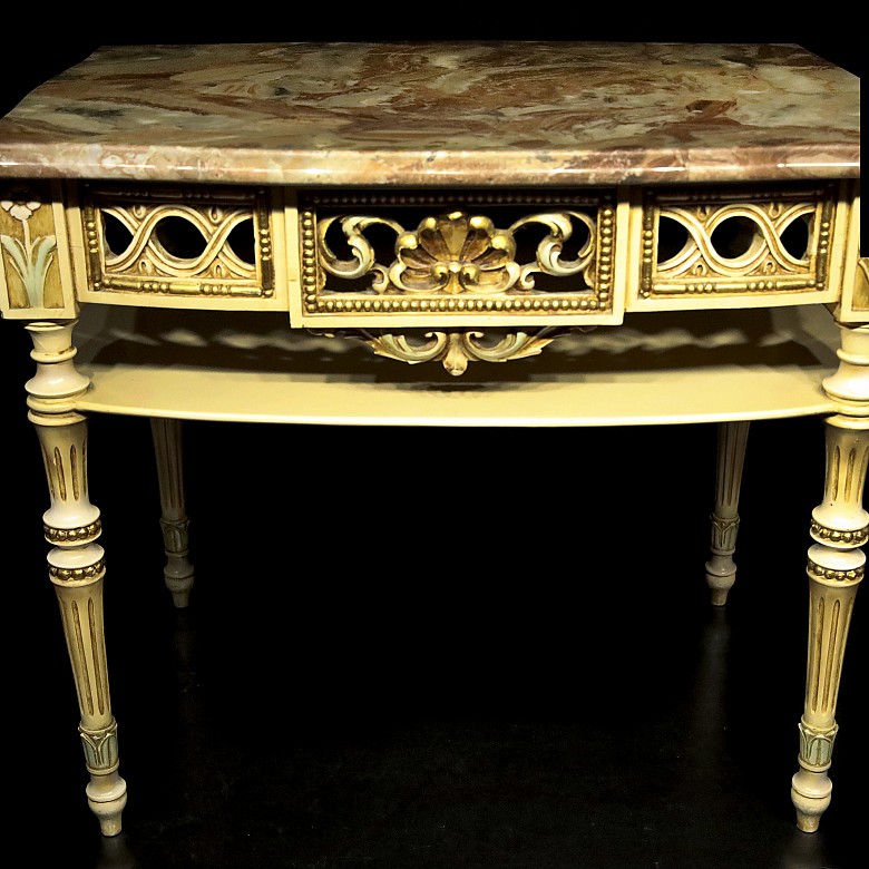 Coffee table in lacquered wood, Italy, 20th century