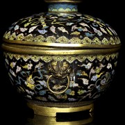 Cloisonné ‘Treasures’ lidded vessel, Qing dynasty