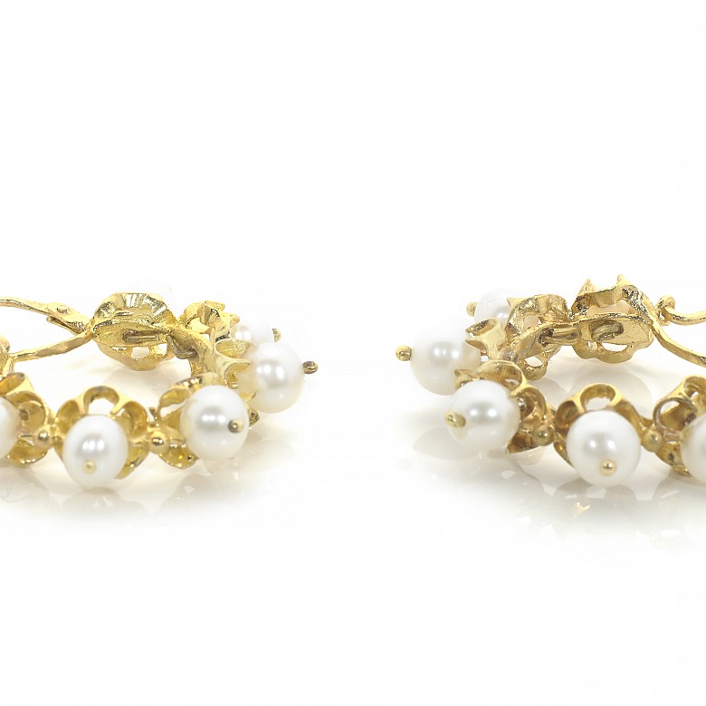 Pendientes en oro amarillo 18 k y perlas