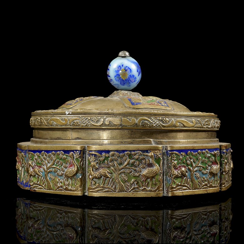 Bronze and enamel ‘Heron and Deer’ box, Qing dynasty