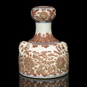 Chinese porcelain vase, 20th century