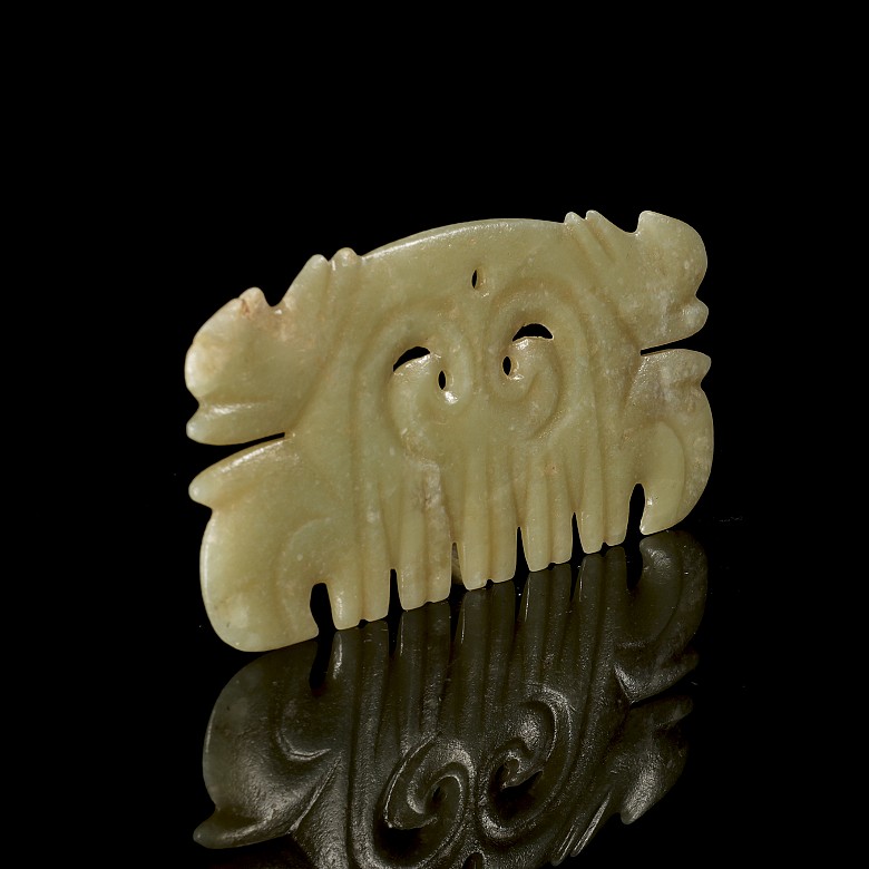 Carved jade ‘Gouyun Pei’ plaque, Hongshan style