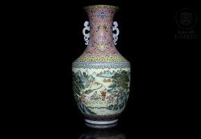 Large porcelain vase, pink family, 20th century