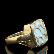 Yellow gold ring with turquoise