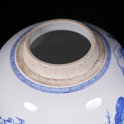 Blue-and-white porcelain vase ‘Landscape’, Qing dynasty