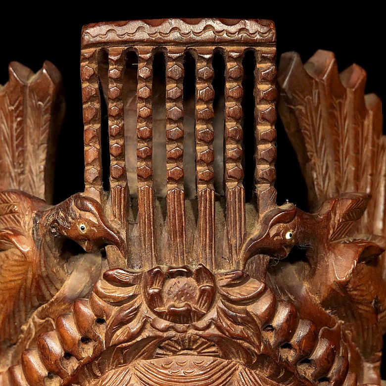 Carved wooden head, Bali, 20th century