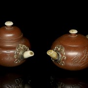 Two earthenware teapots, Yixing, 20th century