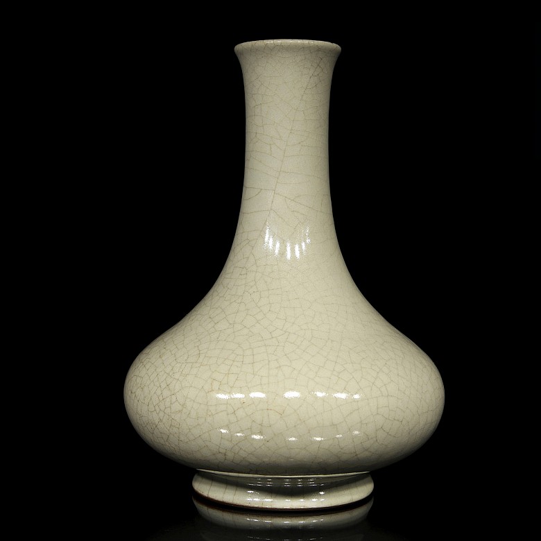 Chinese vase with high neck, 20th century