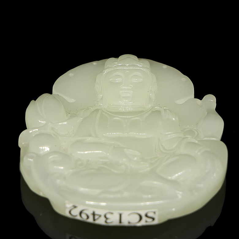 Natural nephrite jade pendant ‘Guanyin’, Qing dynasty - 4