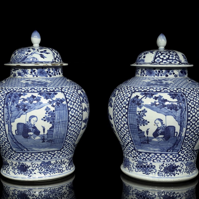 Pareja de tibores de porcelana azul y blanco, Jingdezhen, dinastía Qing