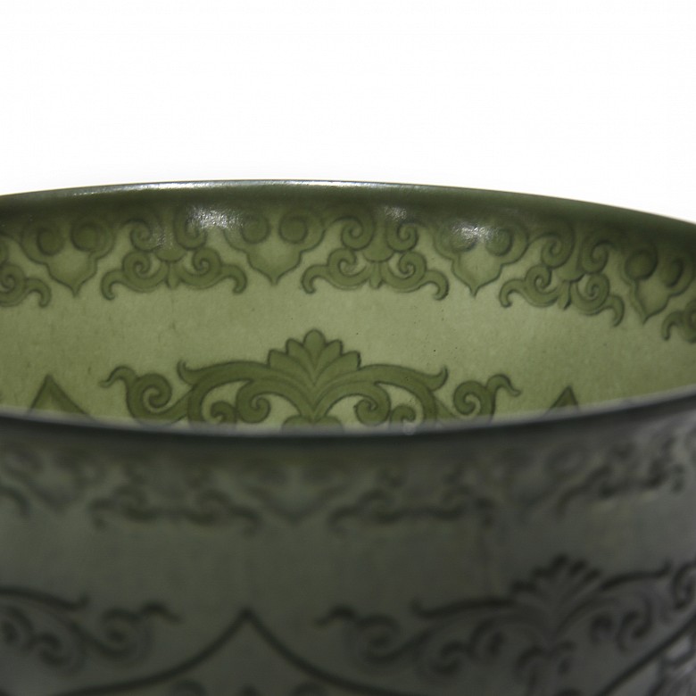 Carved green jade bowl, 20th century