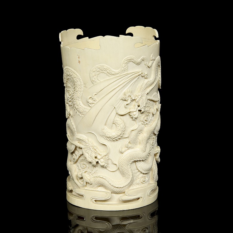 Carved ivory cylinder ‘Dragons’, 20th century