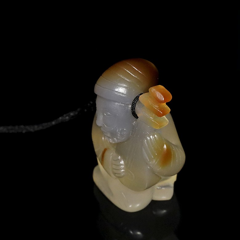 Agate figurine 