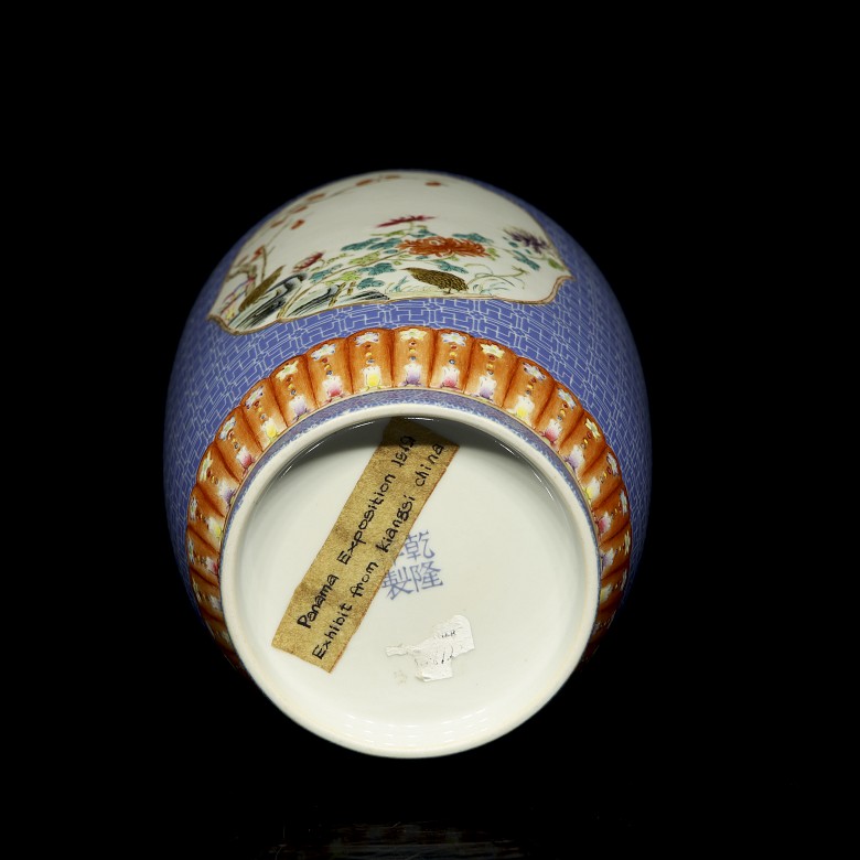 Glazed porcelain vase “Birds in garden”, Qing dynasty