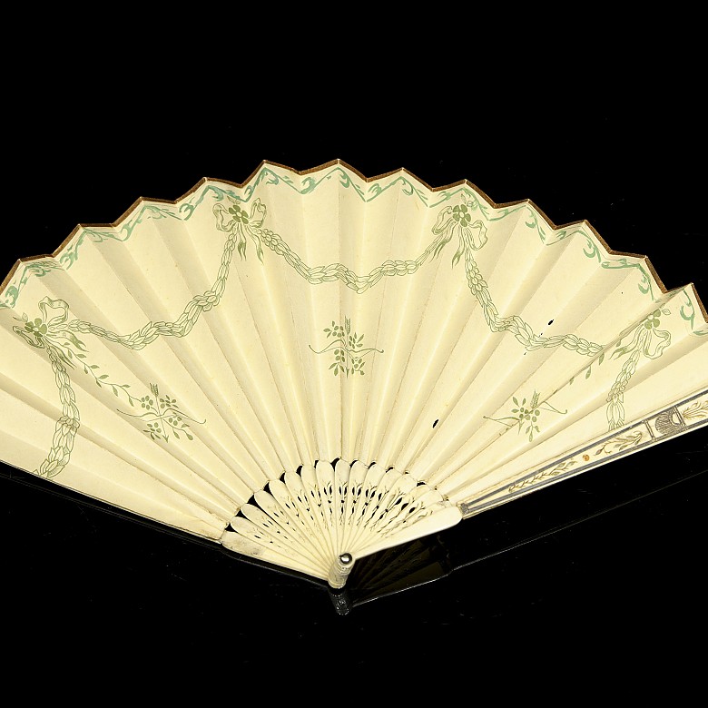 Fan with bone stick ‘Escena galante’, 19th century