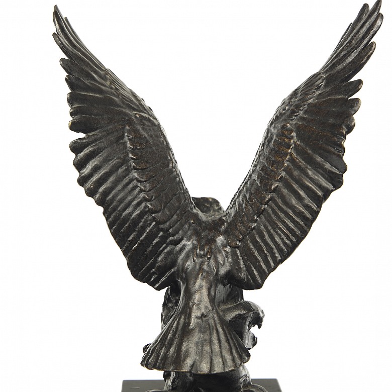 Escultura de bronce 