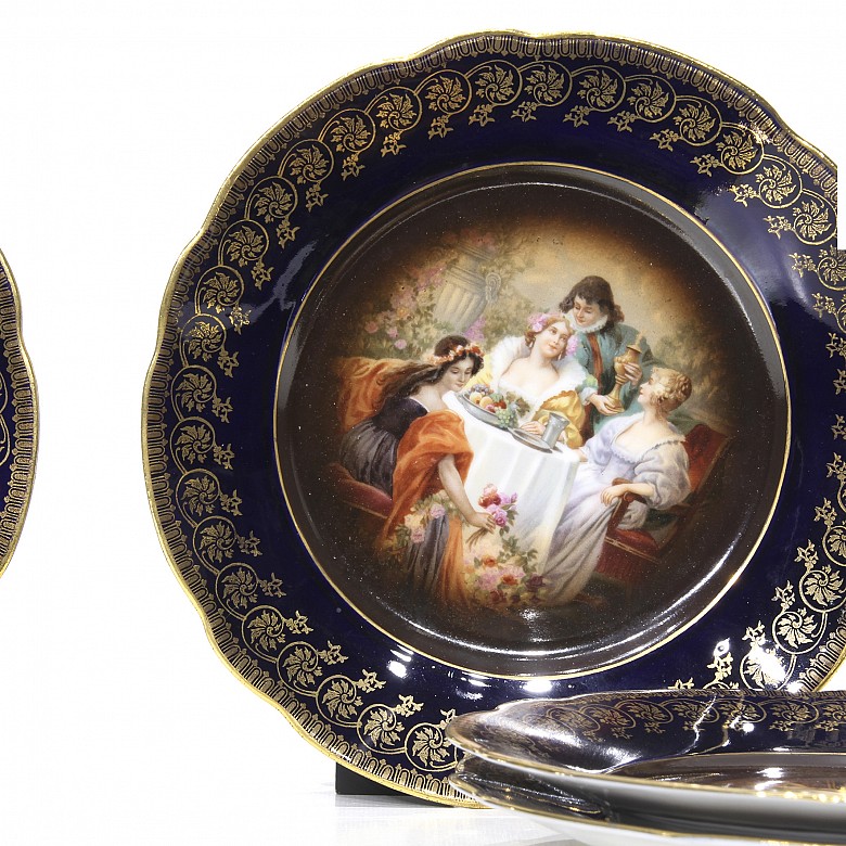 Porcelain decorated plates, Ackermann und Fritze Royal Vienna, s.XX