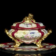 French porcelain tureen with oval dish, 20th century - 7