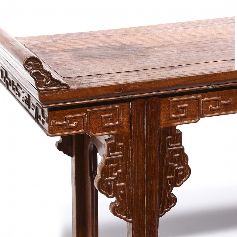 A Chinese wood altar table (坛台), 20th century