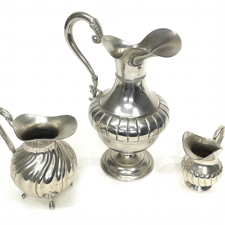 Set of three Spanish silver jugs, 20th century