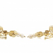 Earrings in 18k yellow gold, pearls and zircons