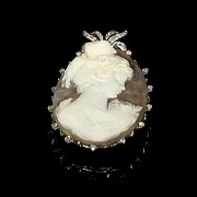 Cameo brooch mounted in white gold