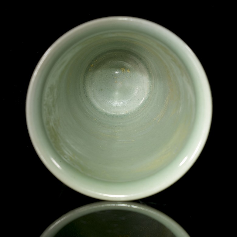 Glazed ceramic vase, Song style