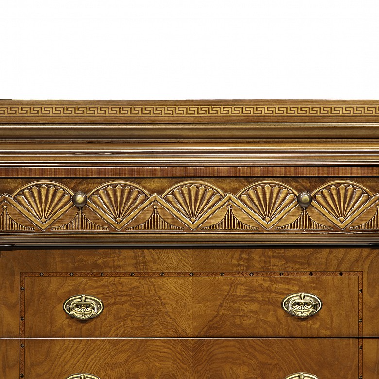 Chiffonier with handmade marquetry