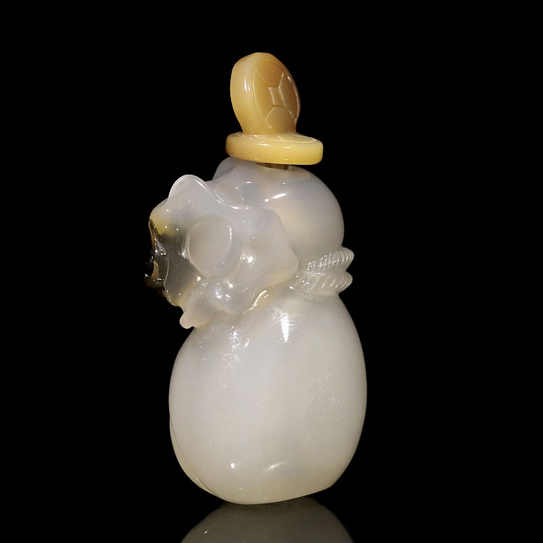 Agate Snuff Bottle, Qing dynasty, Qianlong