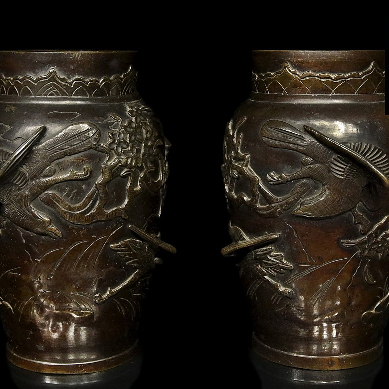 Pair of Japanese vases, 20th century