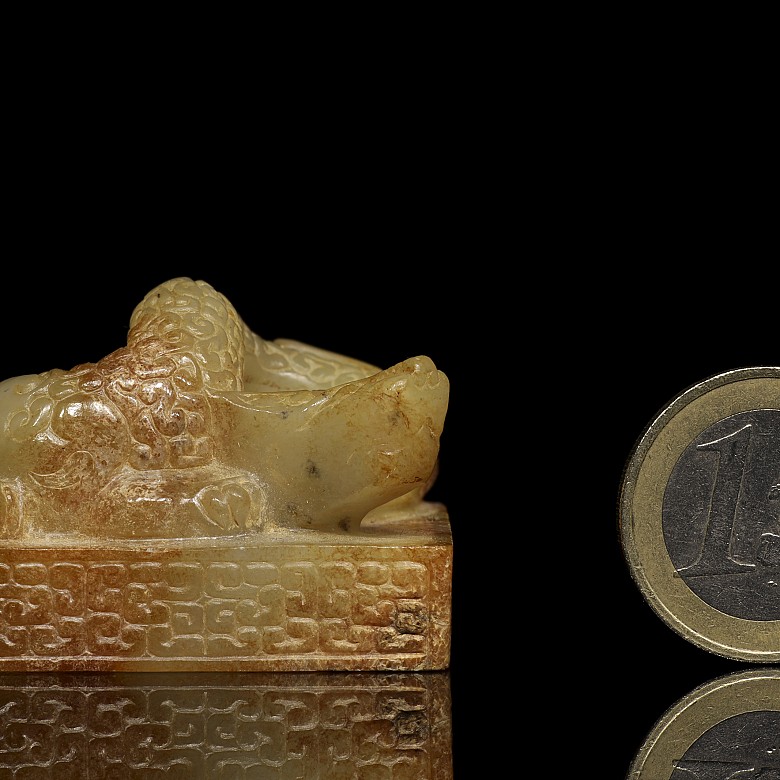 Carved jade seal ‘Dragon’, Han dynasty