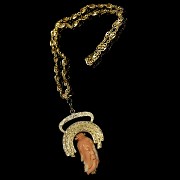 18kt yellow gold and coral pendant ‘Emperor's Head’