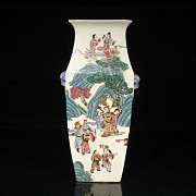 A chinese vase with a mountain scene, 19th-20th century