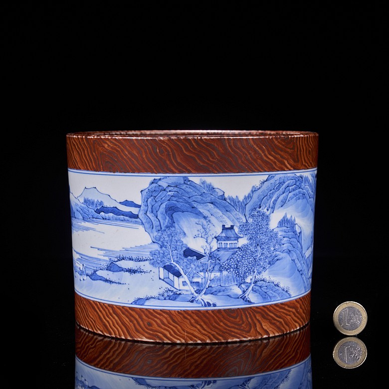 Blue-and-white porcelain ‘Landscape’ brush pot, Qing Dynasty