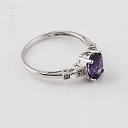 18k white gold ring with amethyst and diamonds.