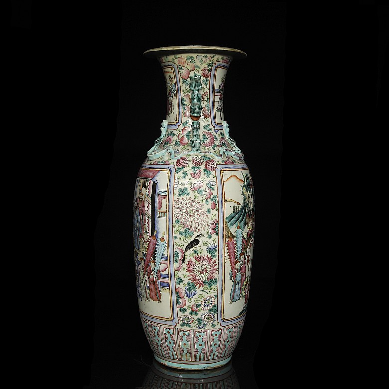 Porcelain vase “ famille rose”, Qing dynasty