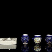 Lot of enamelled porcelain objects, 20th century